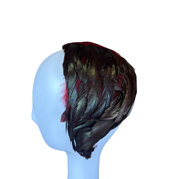 Feathered Womens Red Fascinator Hat With Iridescent Green Accents Elegant Vintag - Picture 4 of 8
